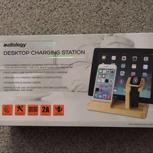 Desktop Charging Station